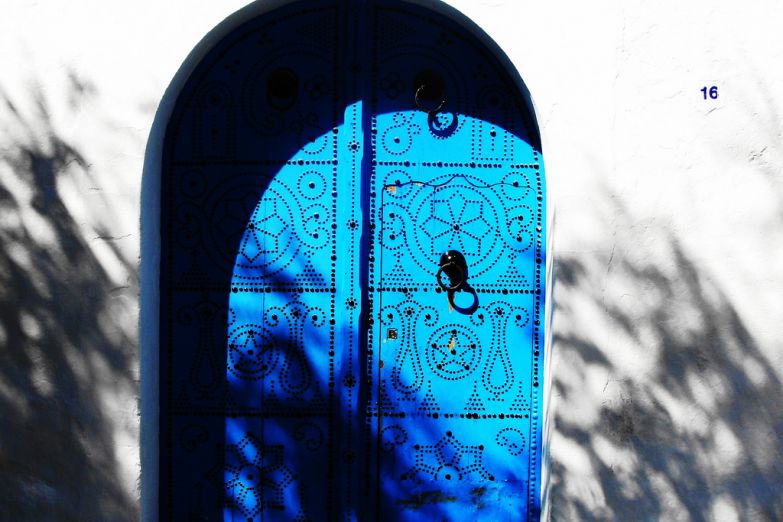 Дверь в арабском стиле